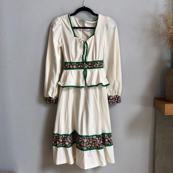 Vintage Dresses & Skirts - Vintage 1970s Union Made Corset Lace up Prairie Renaissance Style Dress